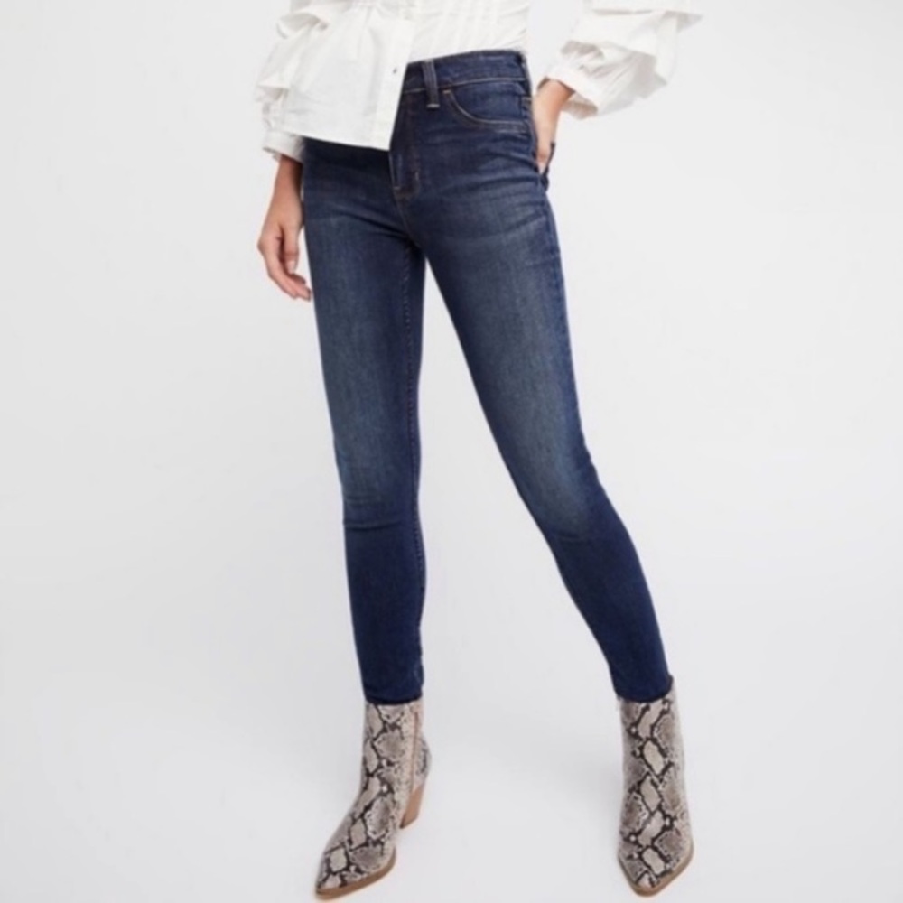 Free People - Dark Wash Denim Mid Rise Skinny Jeans